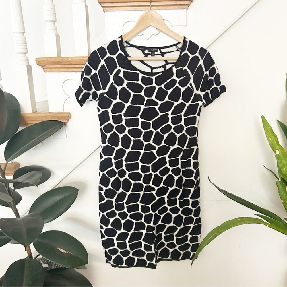 Talbots Giraffe Print Sweater Dress Short Sleeve Knit Scoop Neck Size Petite S